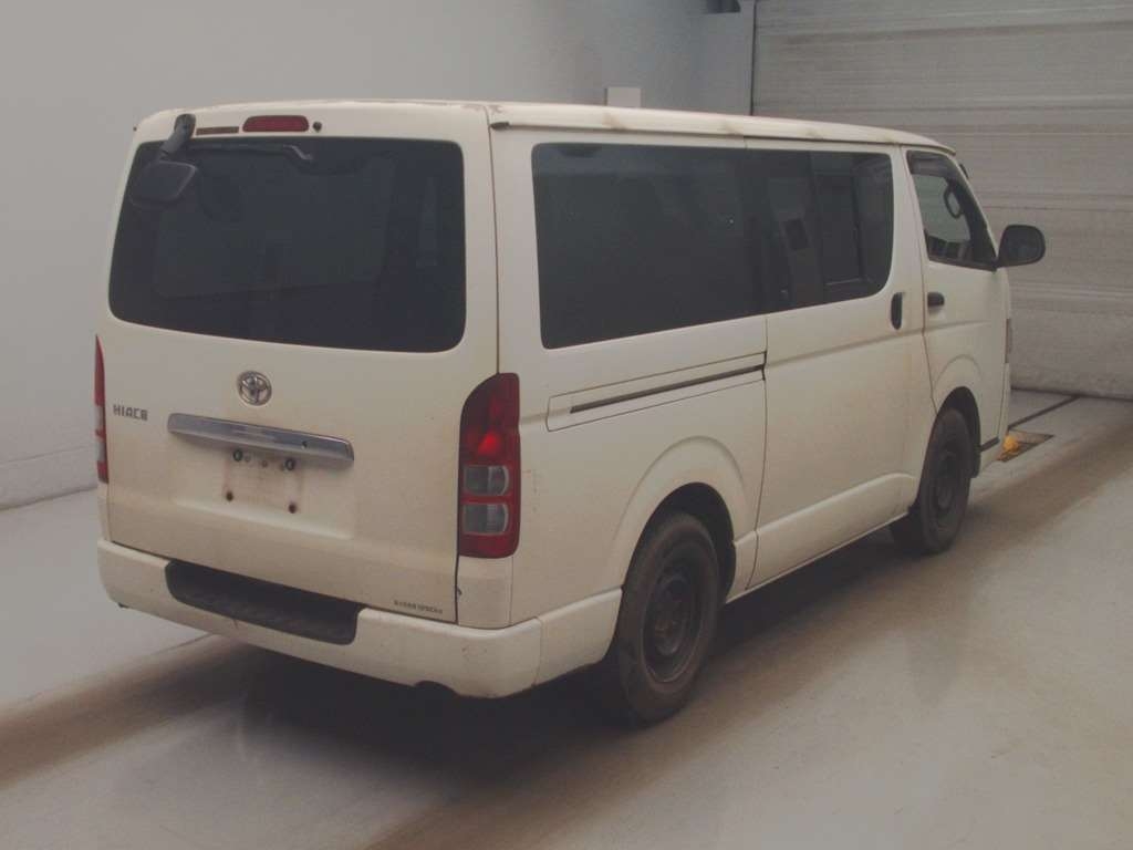 TOYOTA REGIUS ACE