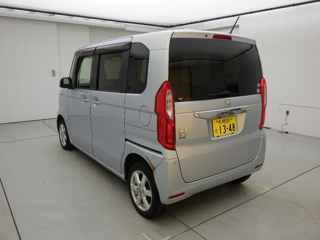 HONDA N-BOX