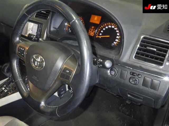 TOYOTA AVENSIS