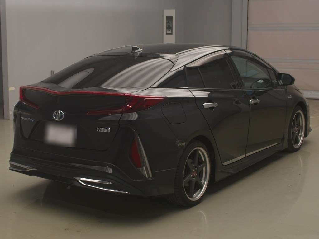 TOYOTA PRIUS PHV
