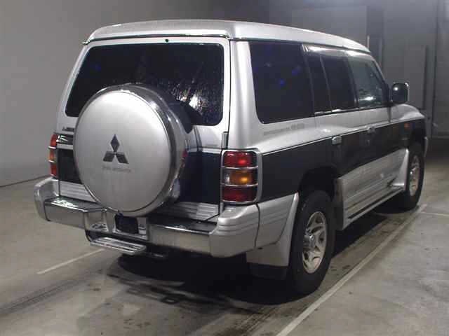 MITSUBISHI PAJERO