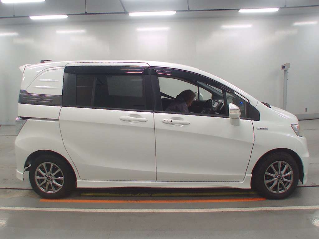HONDA FREED