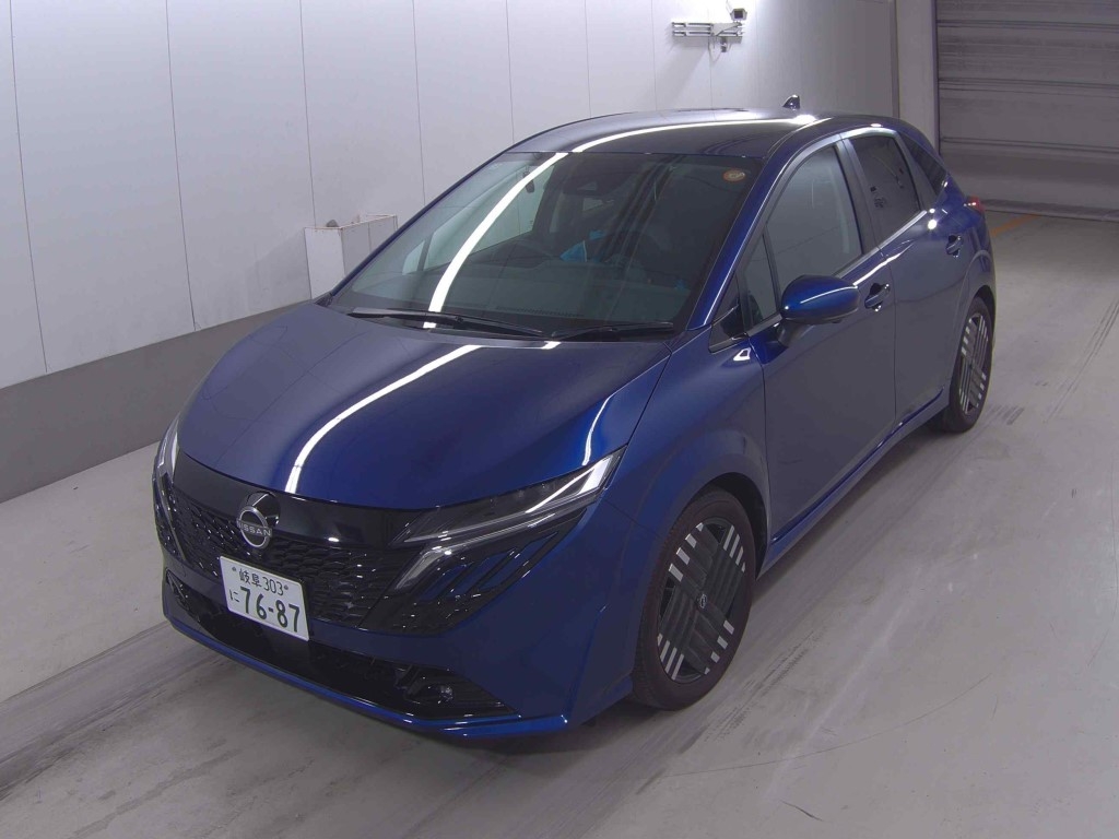 NISSAN AURA