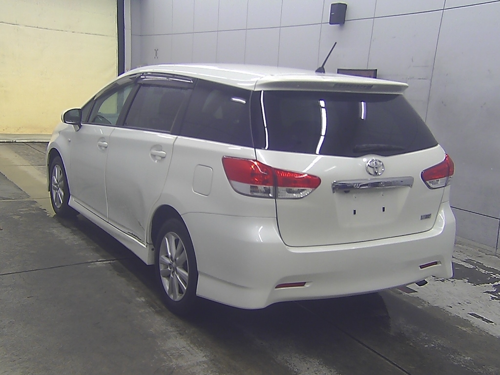 TOYOTA WISH