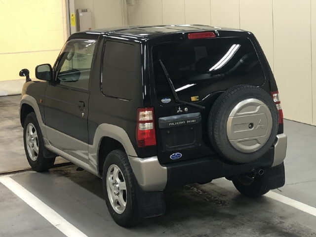 MITSUBISHI PAJERO MINI