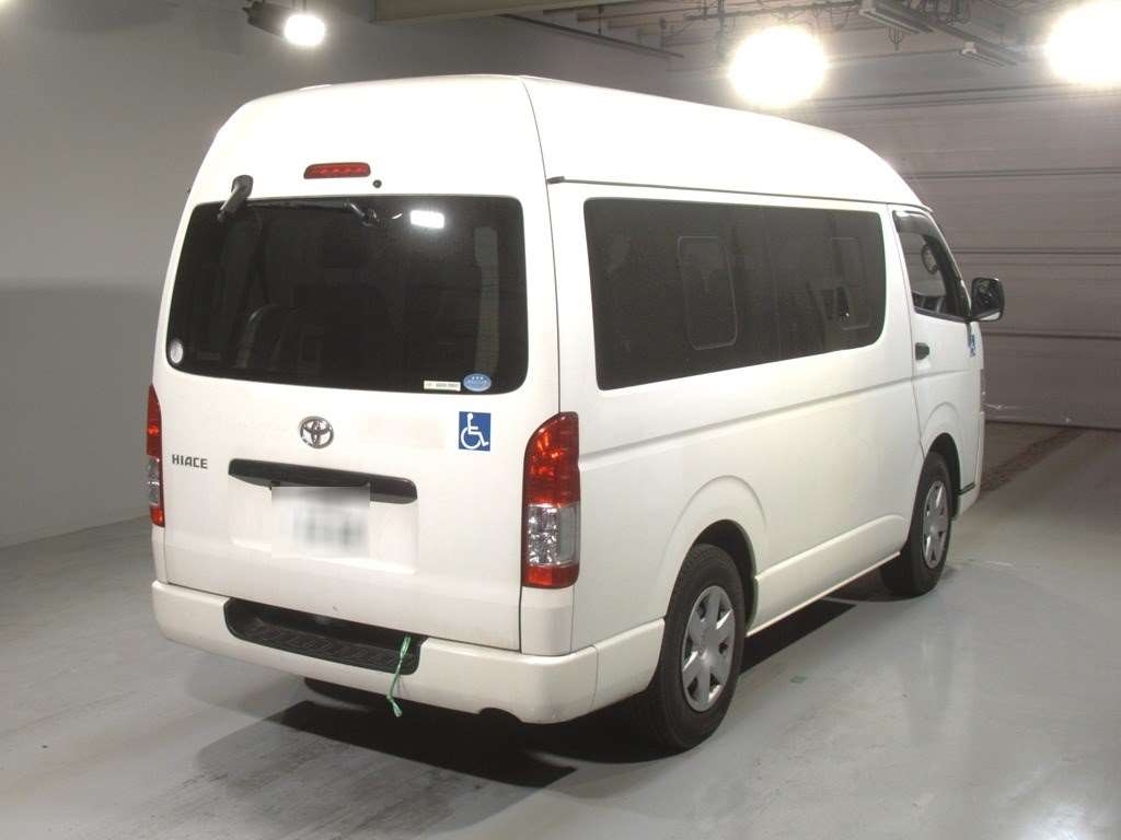 TOYOTA REGIUS ACE