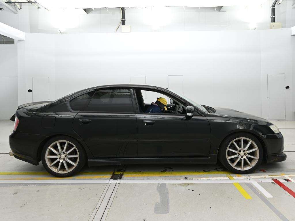 SUBARU LEGACY B4