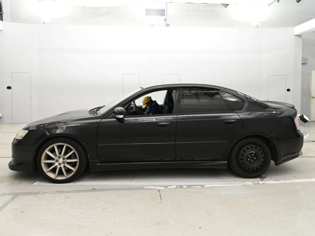 SUBARU LEGACY B4