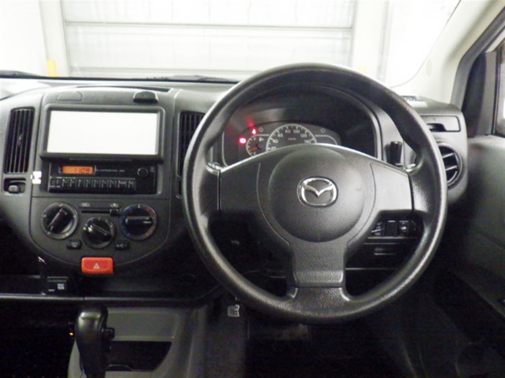 MAZDA FAMILIA