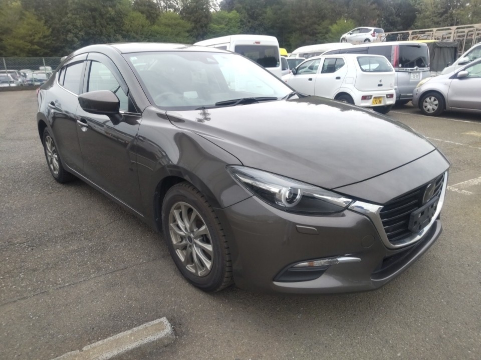 MAZDA AXELA