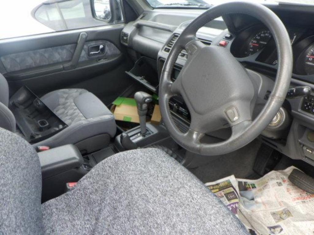 MITSUBISHI PAJERO