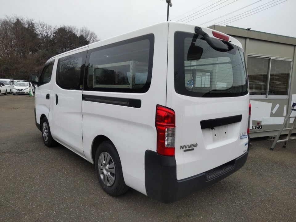 NISSAN NV350 CARAVAN