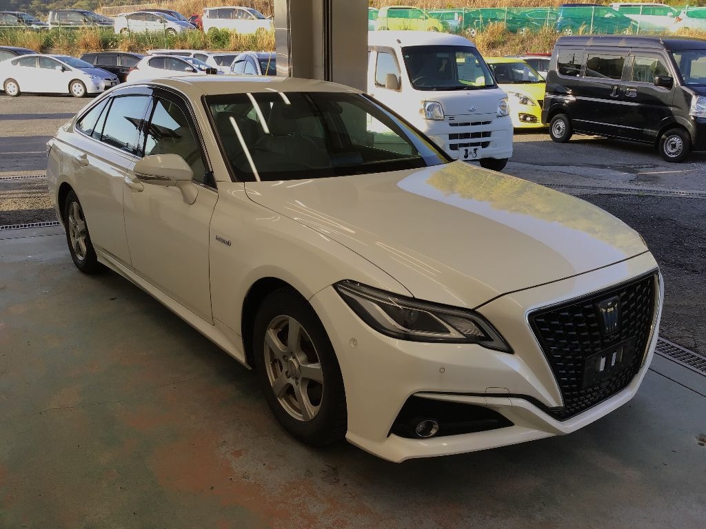 TOYOTA CROWN