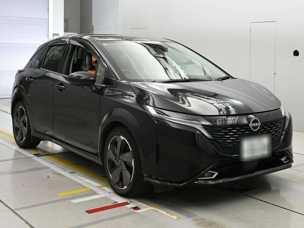 NISSAN AURA