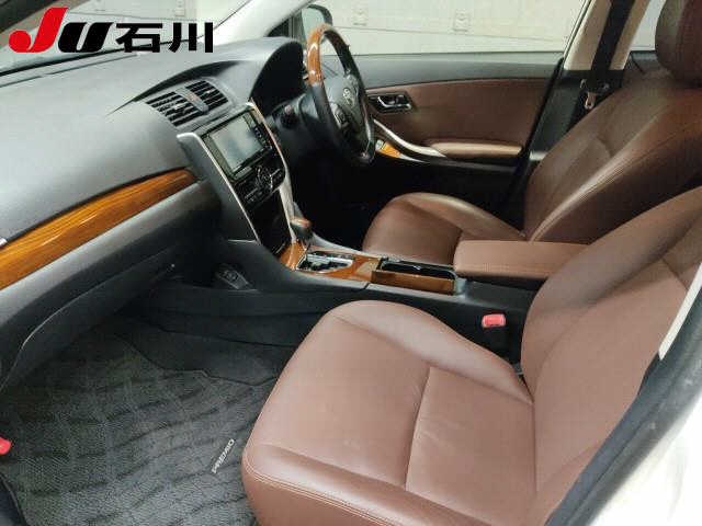 TOYOTA PREMIO