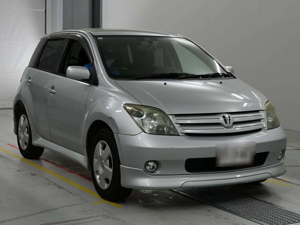 TOYOTA IST