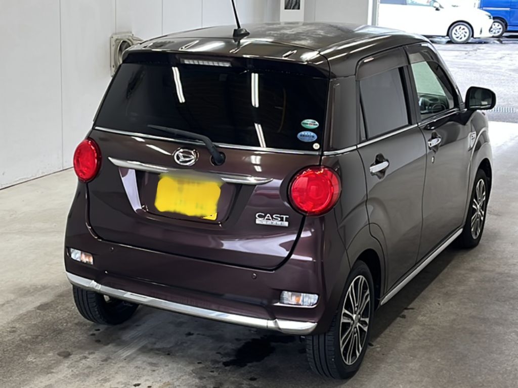 DAIHATSU CAST
