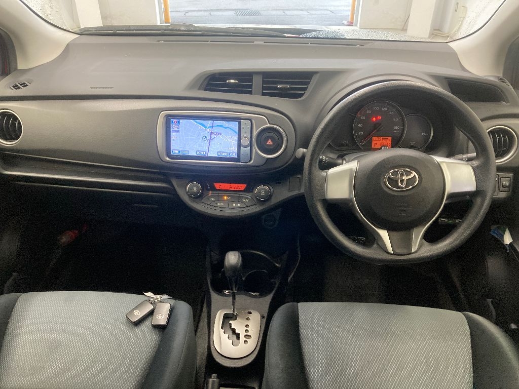 TOYOTA VITZ