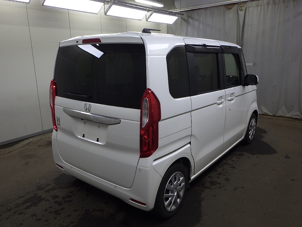 HONDA N-BOX