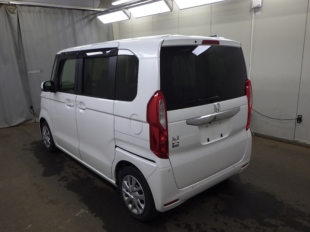 HONDA N-BOX