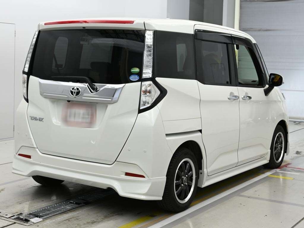 TOYOTA TANK