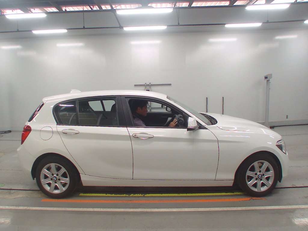 BMW 1-SERIES