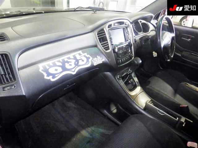 TOYOTA KLUGER V