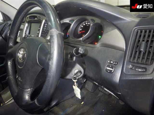 TOYOTA KLUGER V