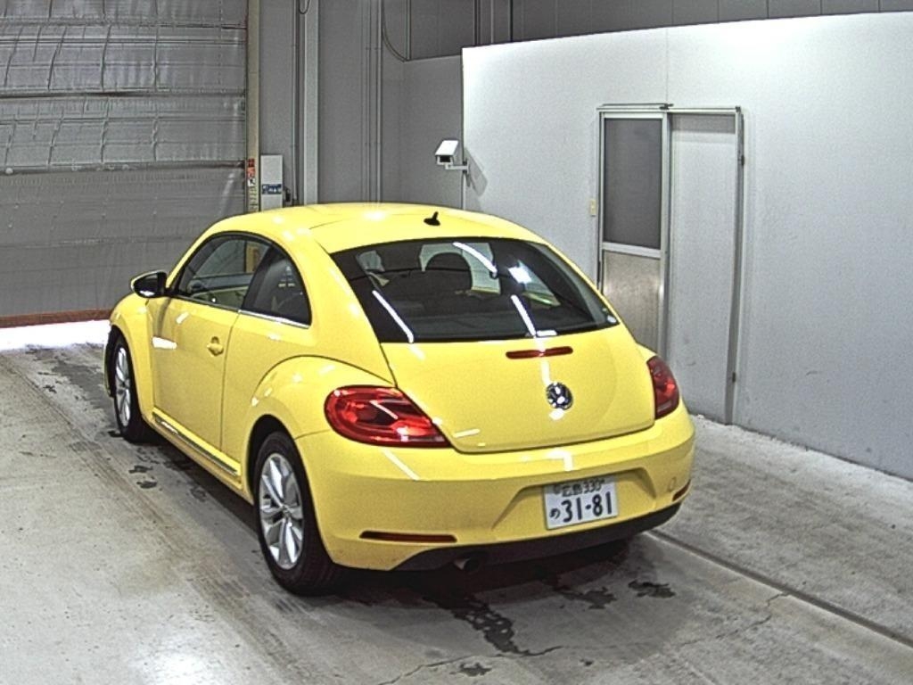 VOLKSWAGEN BEETLE