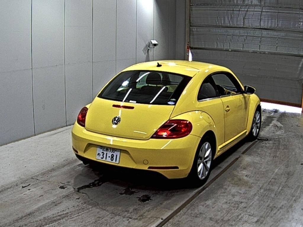 VOLKSWAGEN BEETLE