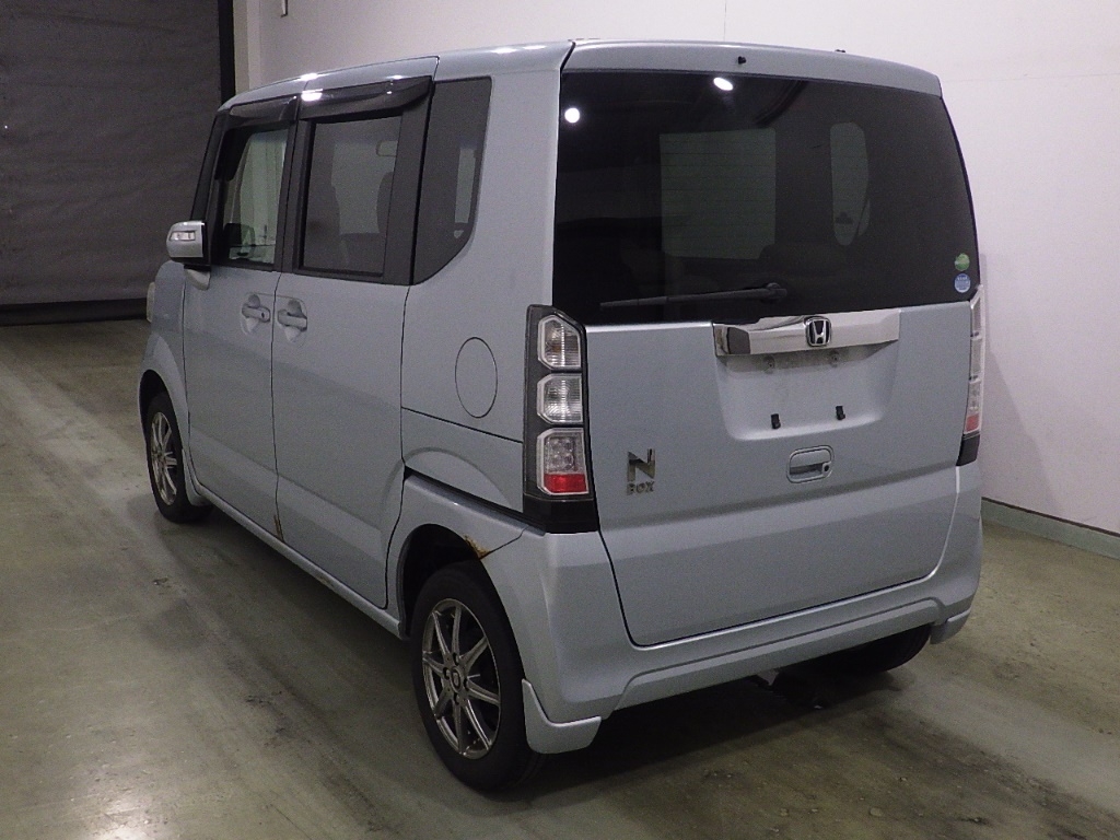 HONDA N-BOX