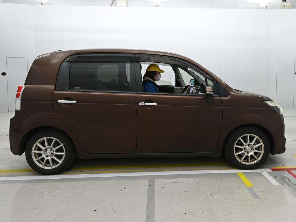 TOYOTA SPADE