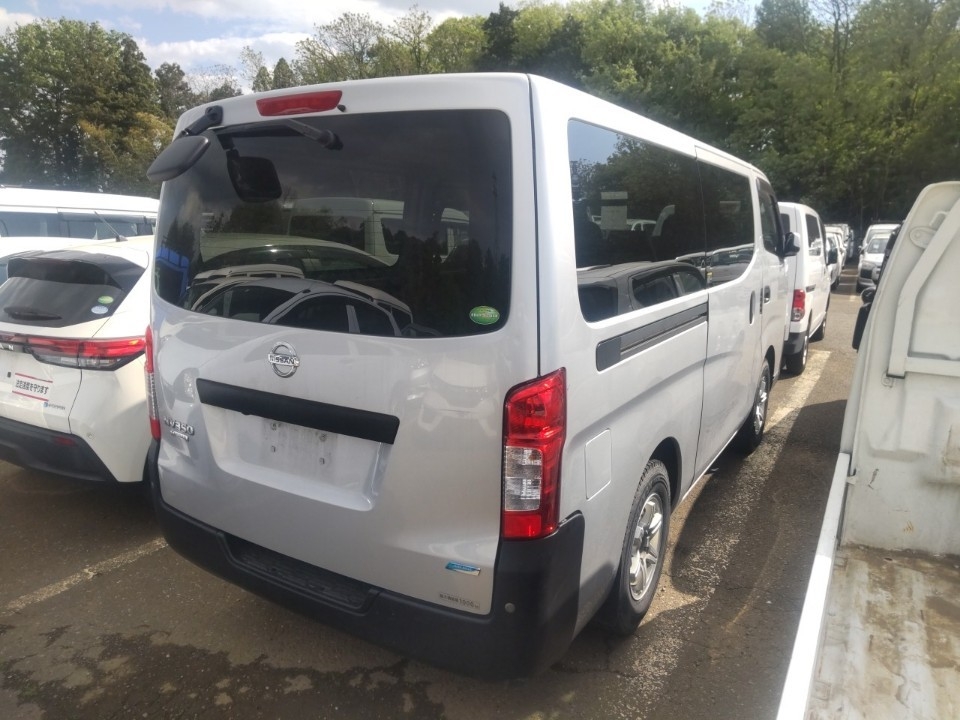 NISSAN NV350 CARAVAN