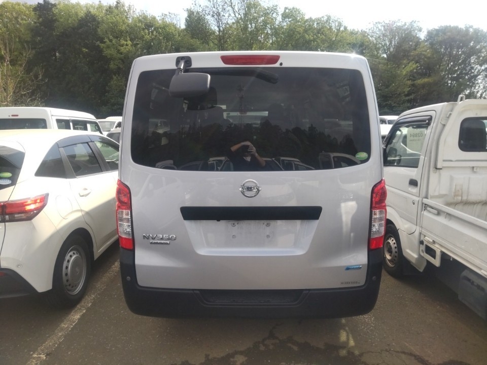 NISSAN NV350 CARAVAN