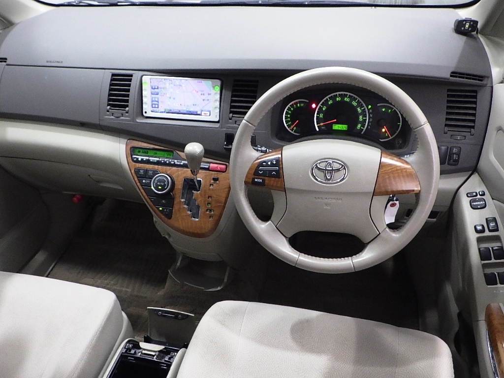 TOYOTA ISIS
