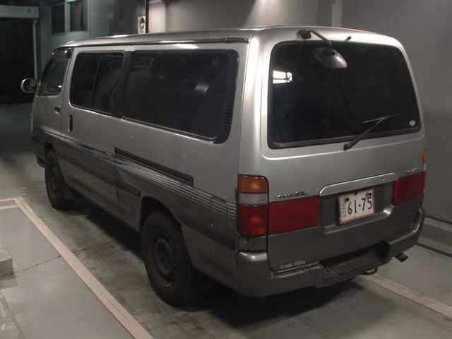TOYOTA REGIUS ACE