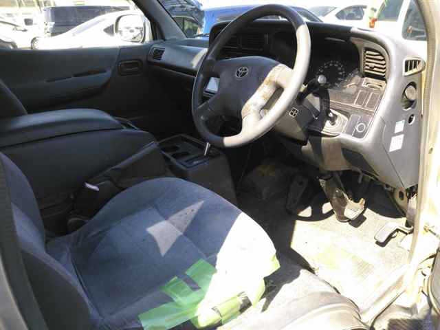 TOYOTA REGIUS ACE