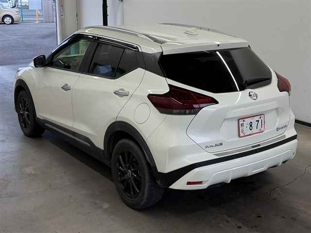 NISSAN KICKS