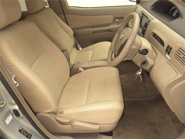 TOYOTA RAUM
