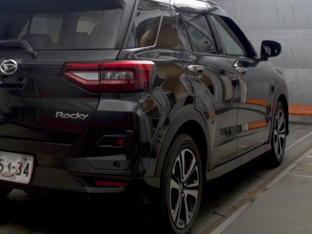 DAIHATSU ROCKY