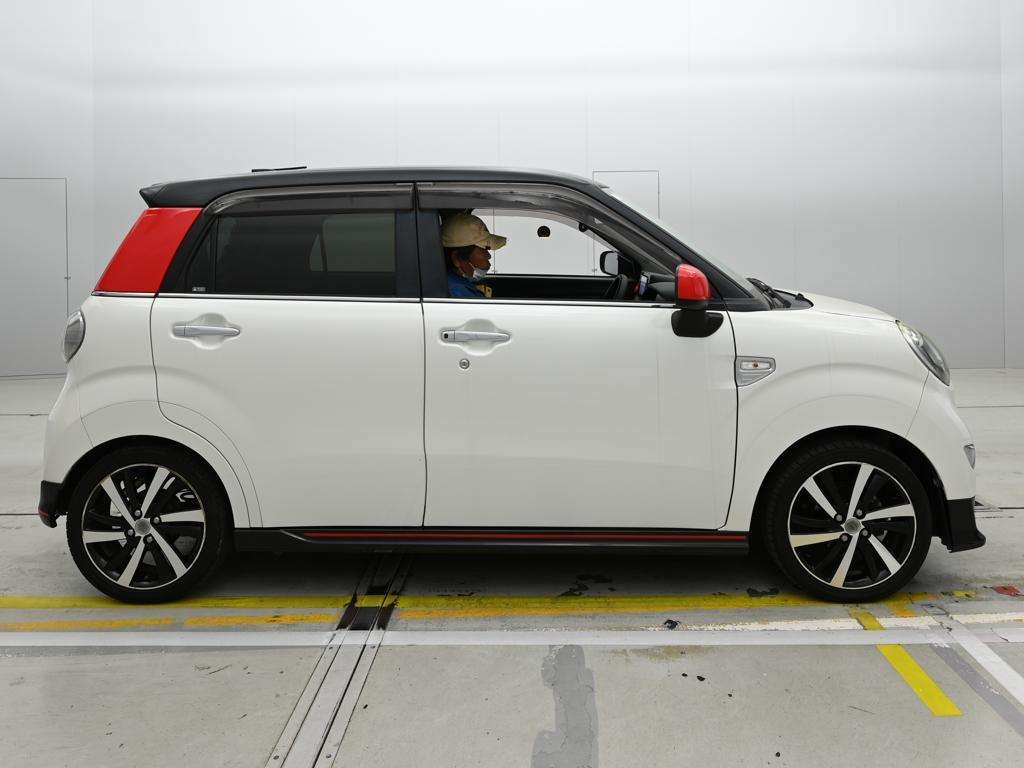 DAIHATSU CAST