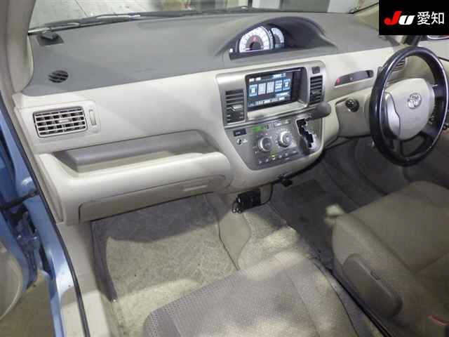TOYOTA RAUM