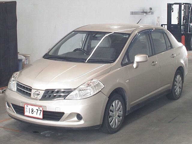 NISSAN TIIDA LATIO