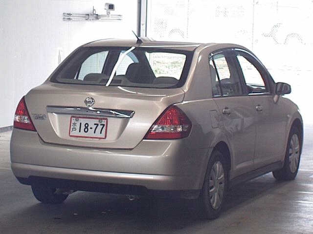 NISSAN TIIDA LATIO