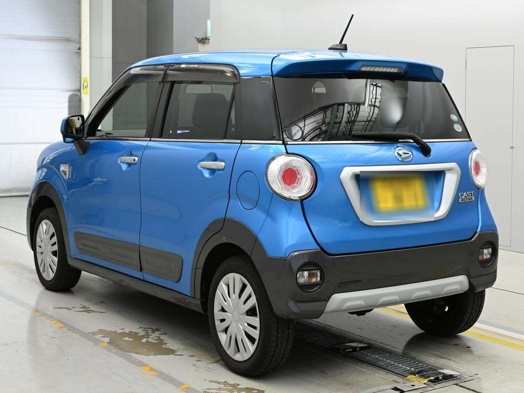 DAIHATSU CAST