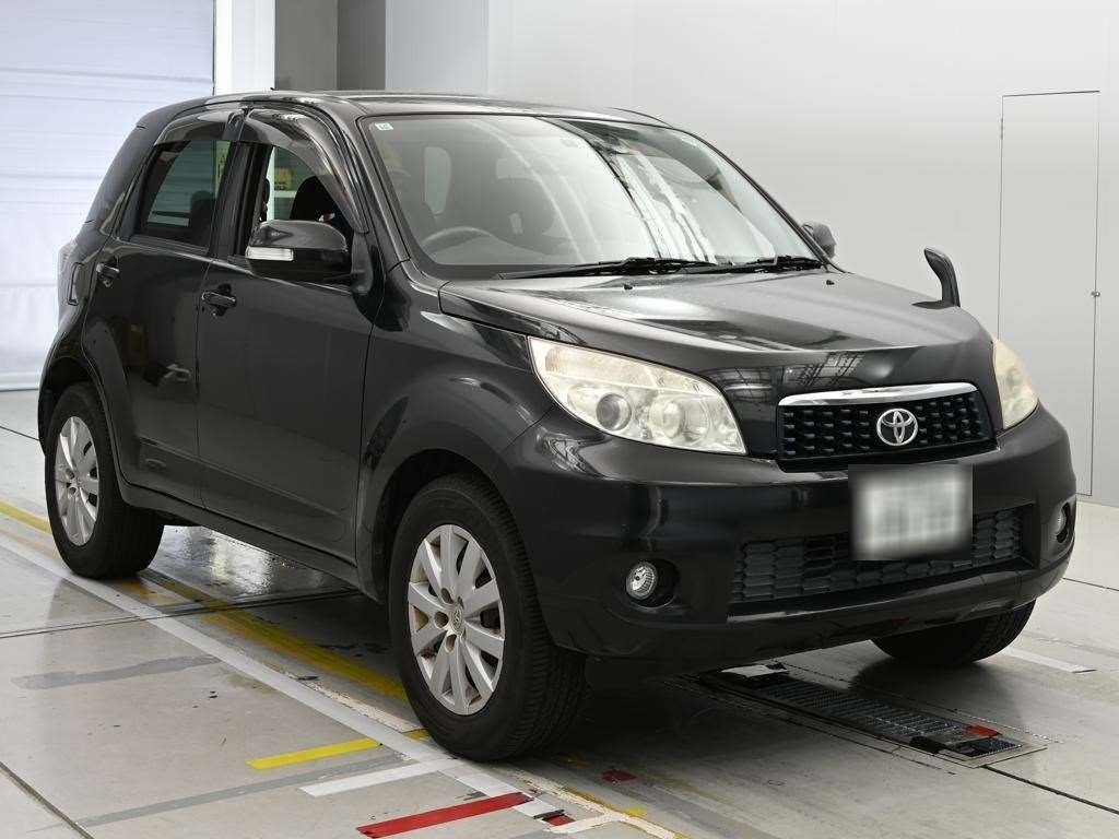 TOYOTA RUSH