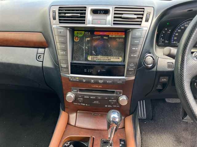 LEXUS LS460