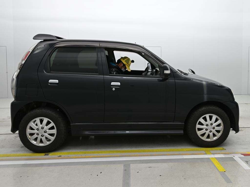 DAIHATSU TERIOS KID