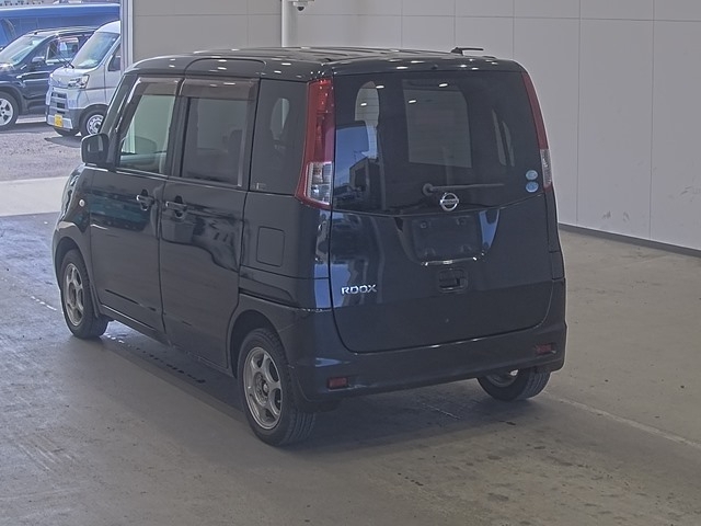 NISSAN ROOX