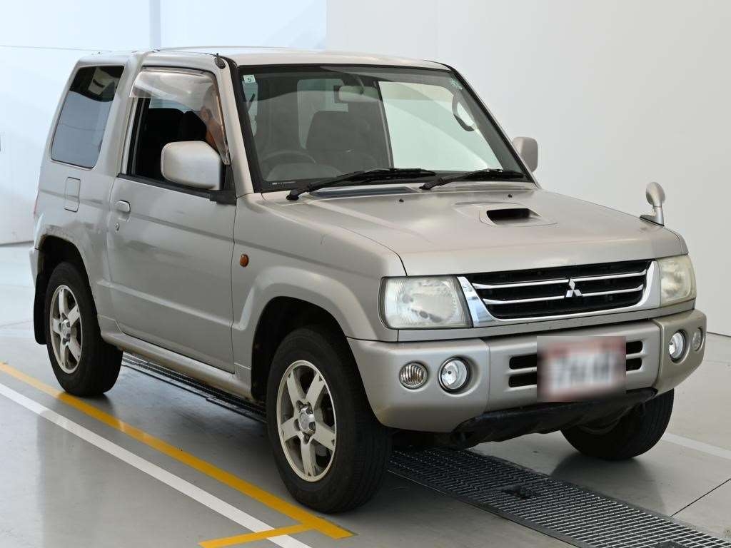 MITSUBISHI PAJERO MINI